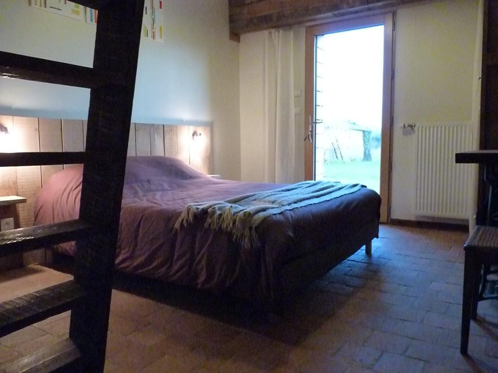 Chambres D'Hotes Le Chateau Rouge Saint-Germain-sur-Moine Luaran gambar