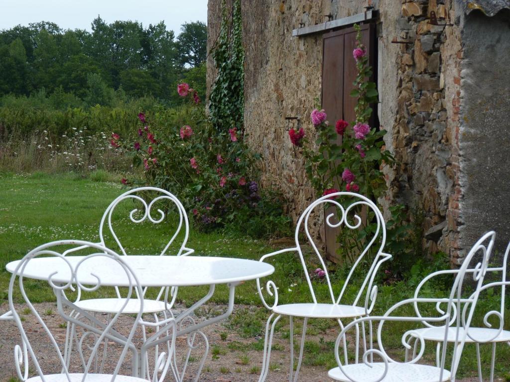 Chambres D'Hotes Le Chateau Rouge Saint-Germain-sur-Moine Luaran gambar